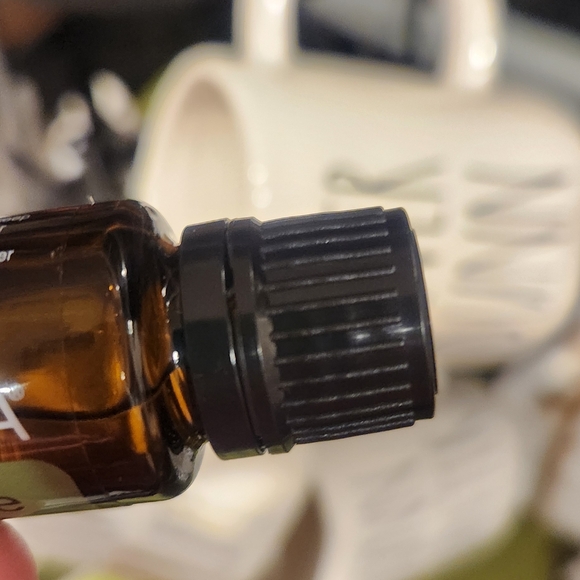 doTERRA Tea Tree Oil - Picture 2 of 7